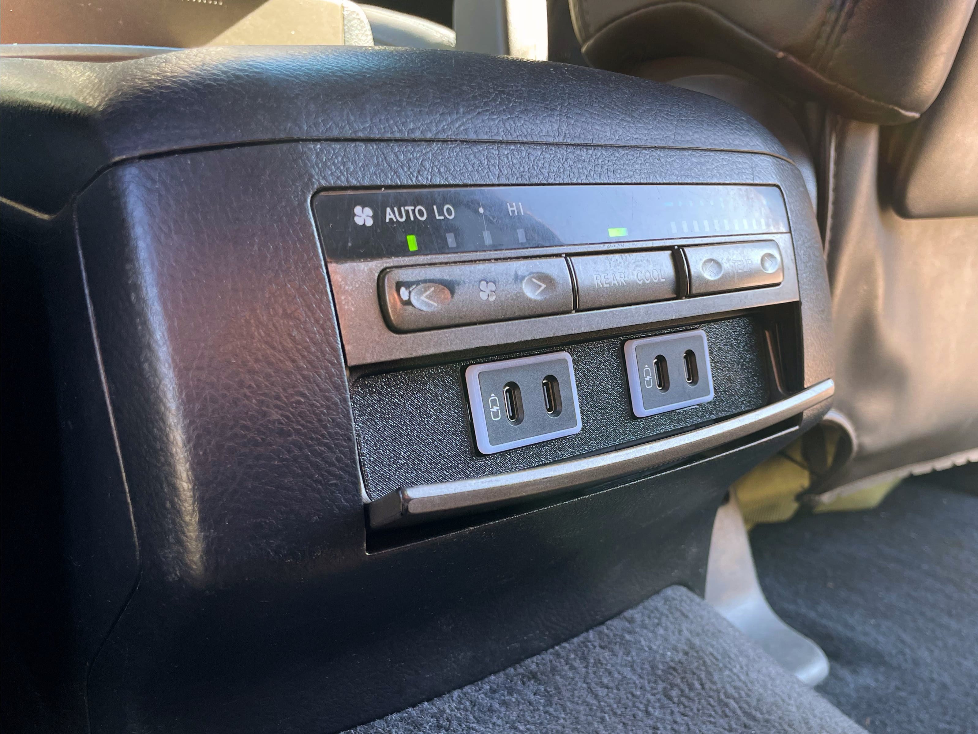 GX470 Middle Row Switch Mount